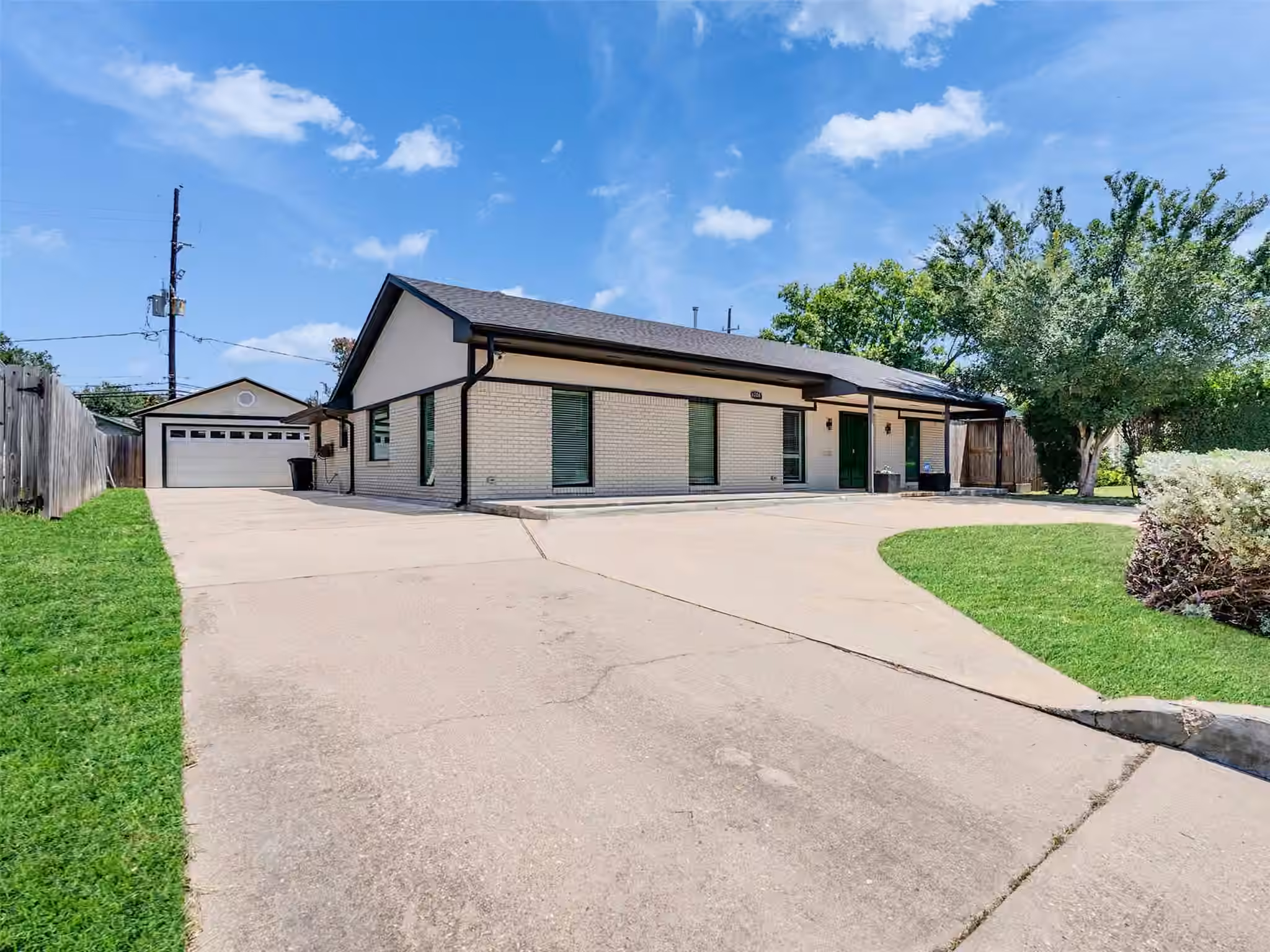 Photo 2 of 6206 San Felipe Street, Houston, TX