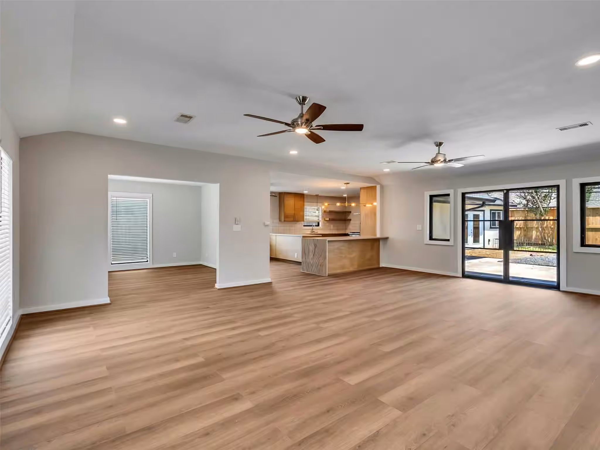 Photo 3 of 6206 San Felipe Street, Houston, TX