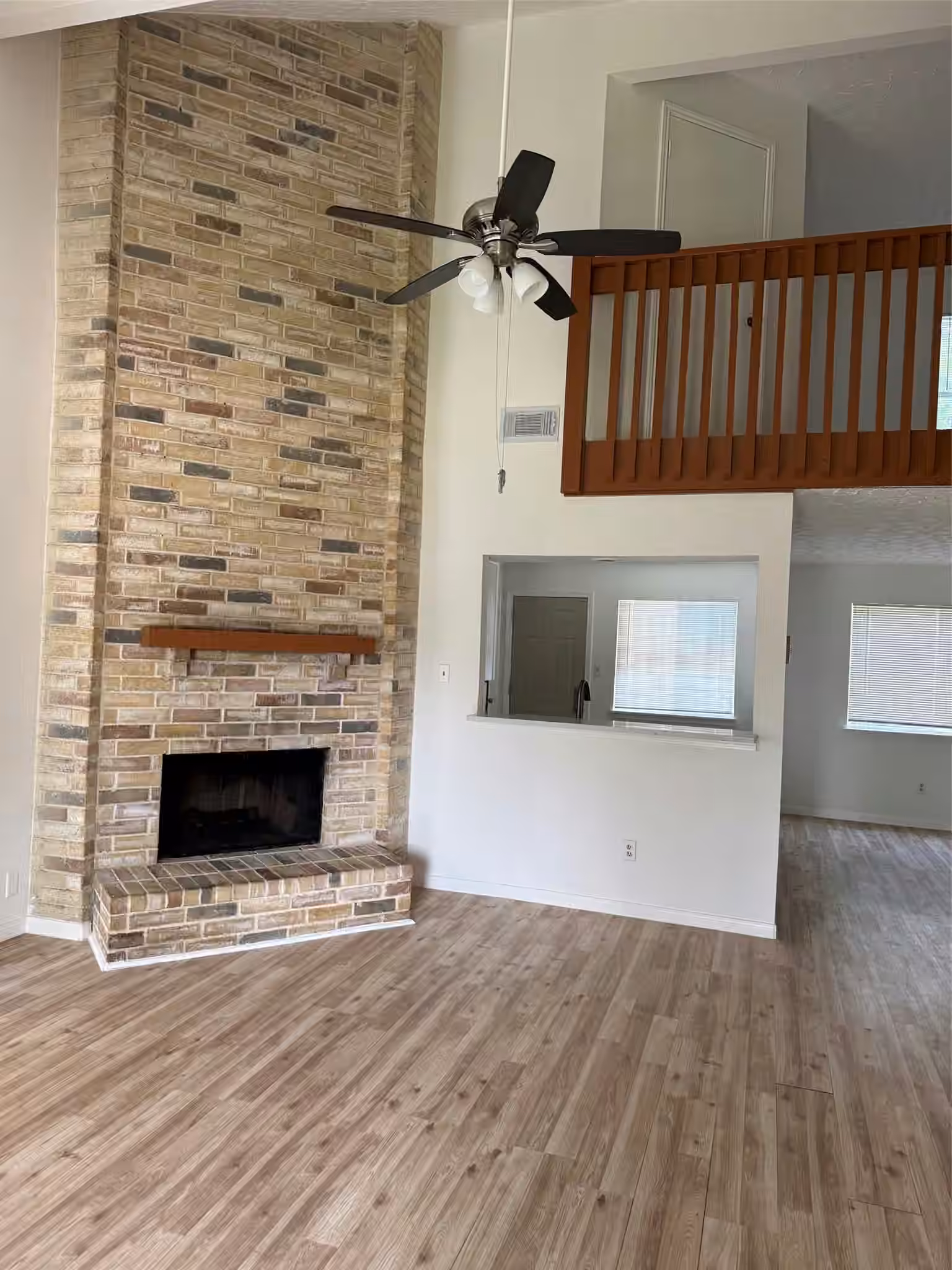 Photo 3 of 8219 Furlong Lane, Houston, TX