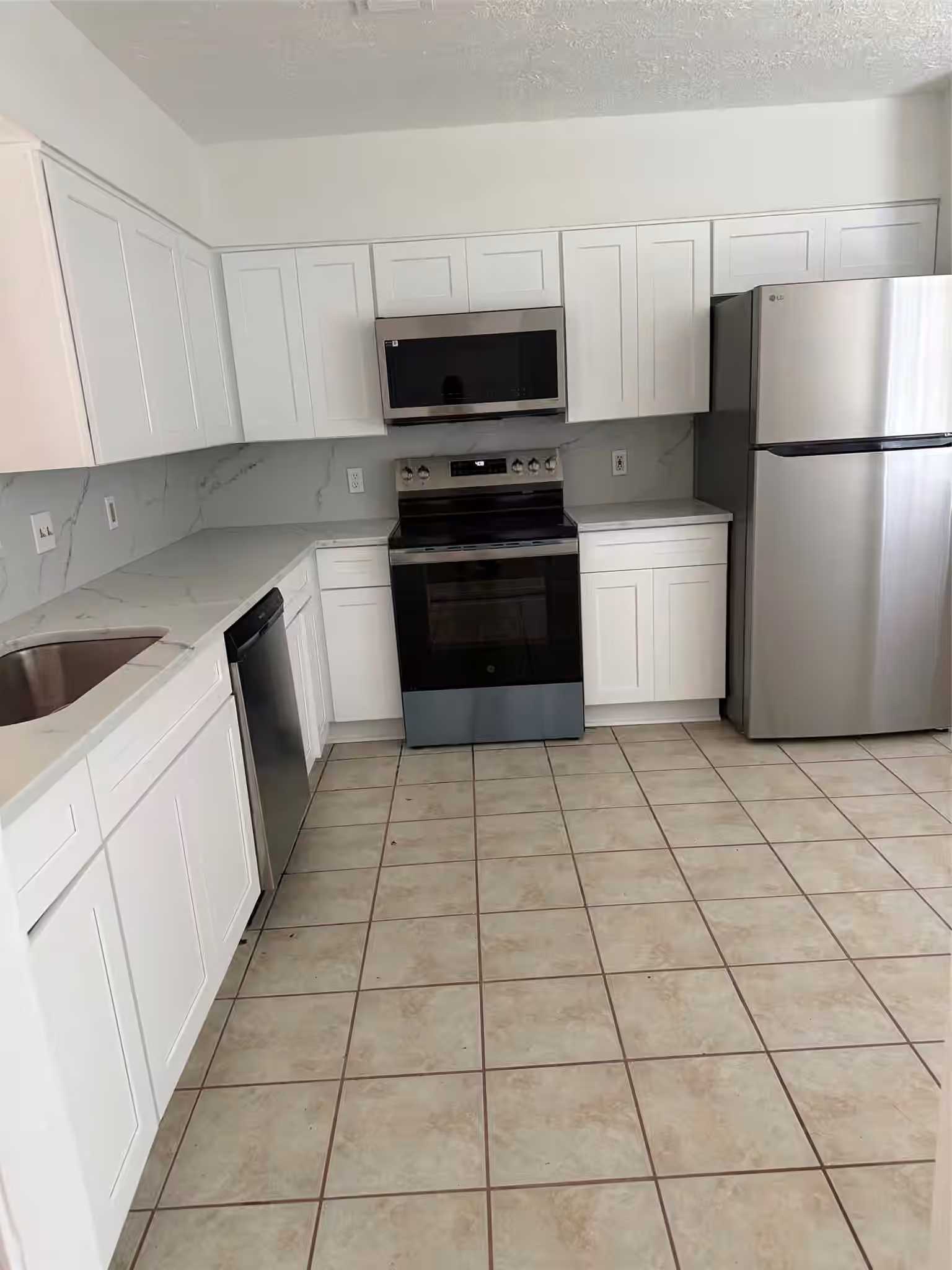 Photo 5 of 8219 Furlong Lane, Houston, TX