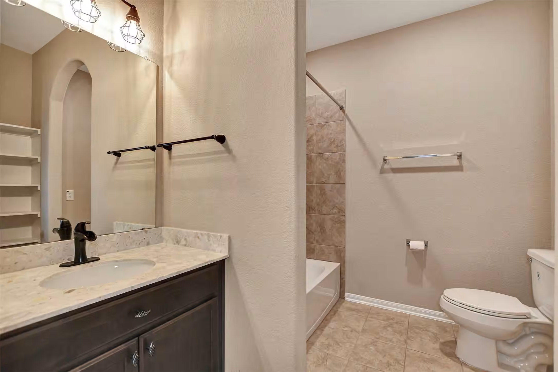 Photo 7 of 11711 Petal Falls Lane, Tomball, TX