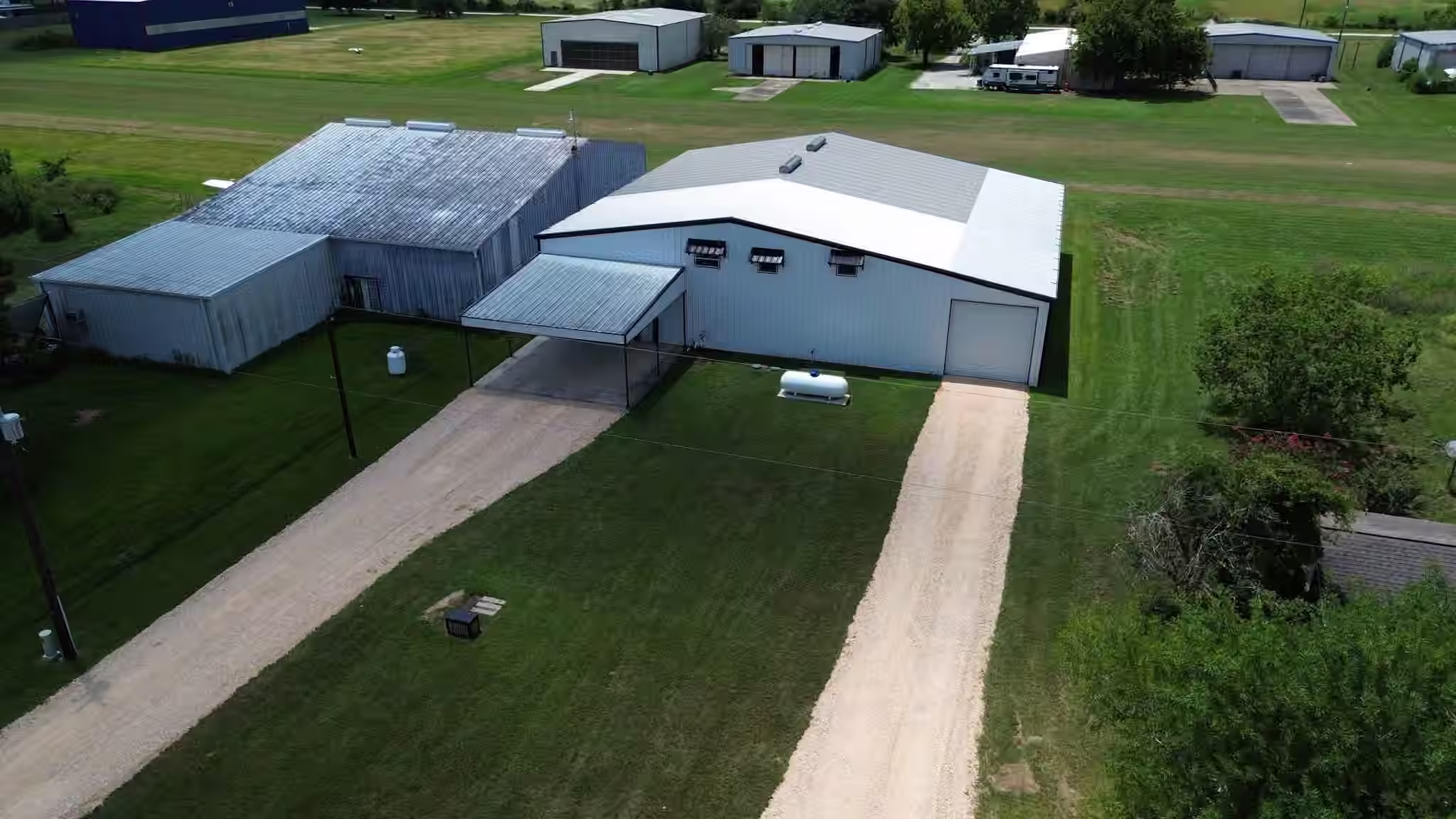 Photo 2 of 4611 Sport Flyers Lane, Brookshire, TX