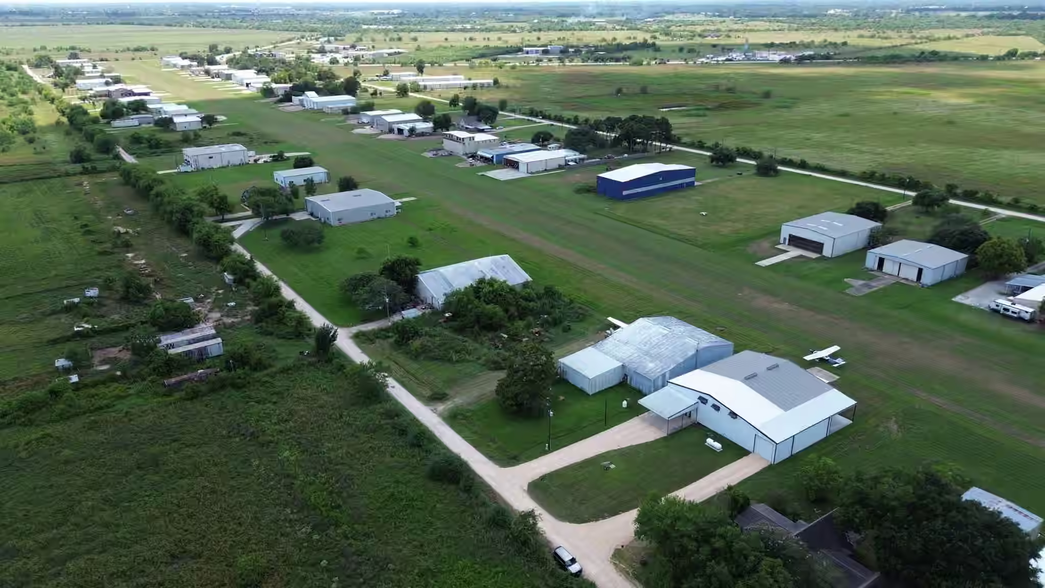 Photo 3 of 4611 Sport Flyers Lane, Brookshire, TX