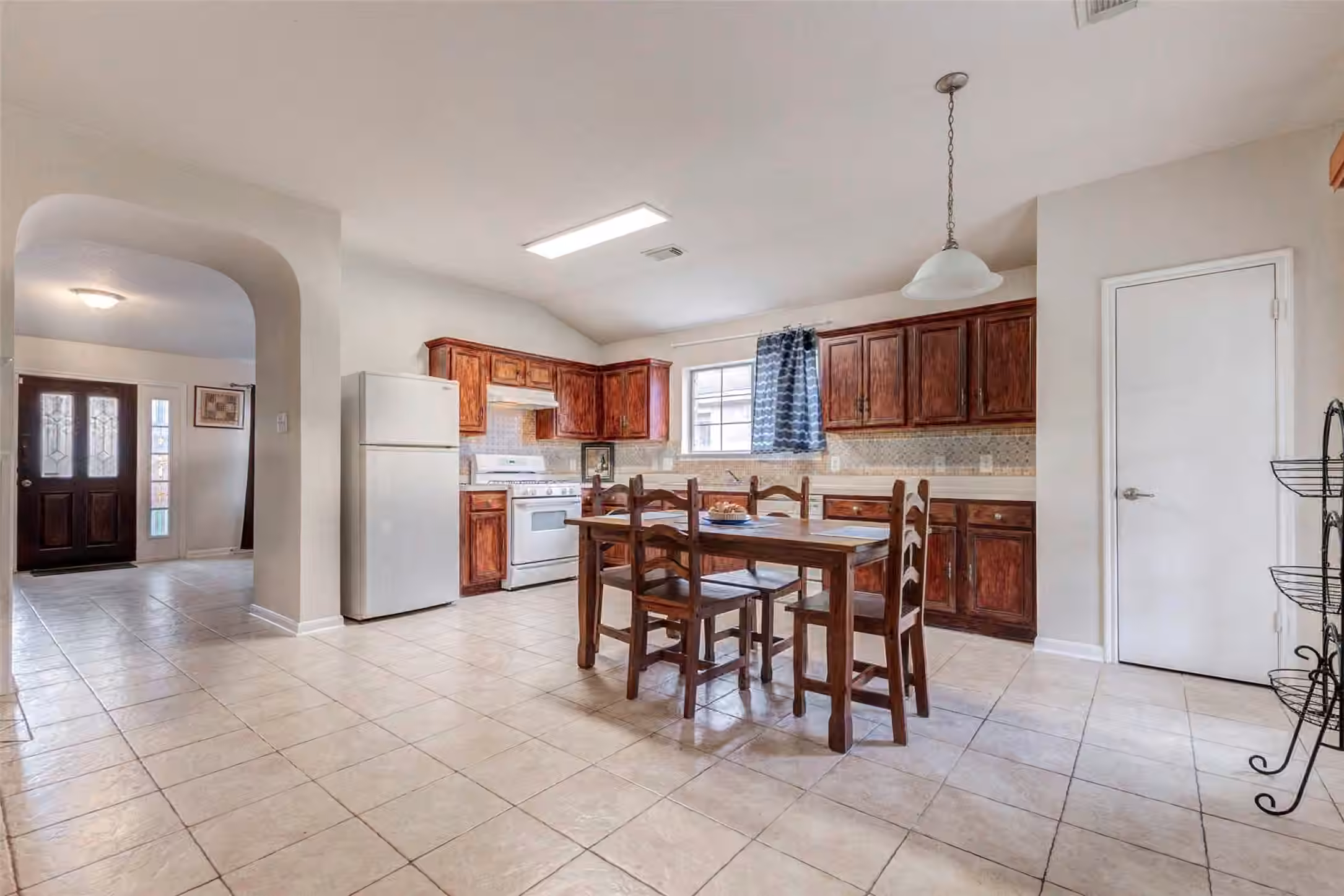 Photo 3 of 21211 Arcadia Park Lane, Humble, TX