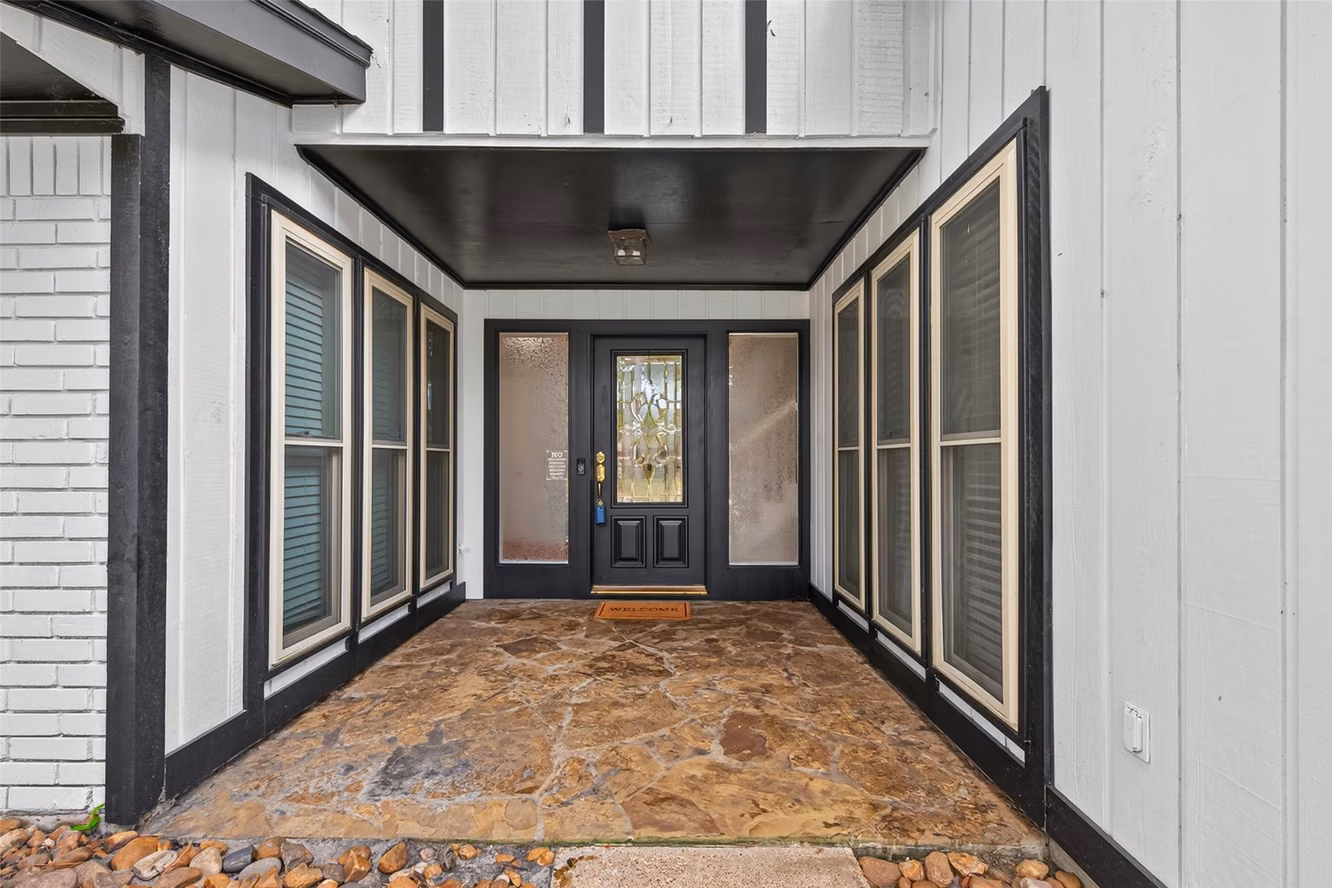 Photo 2 of 2207 Laurel Hill Drive, Kingwood, TX