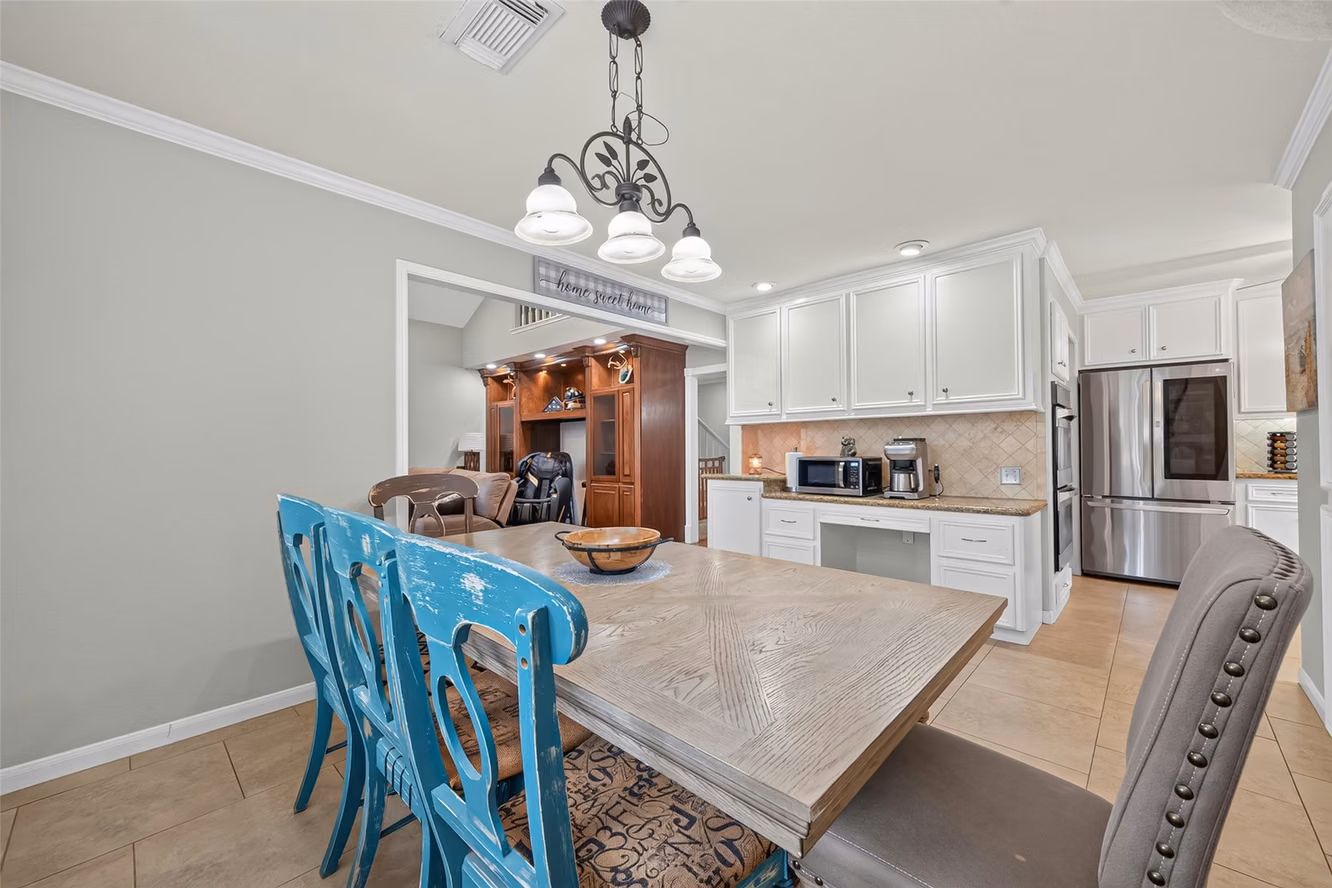 Photo 5 of 2207 Laurel Hill Drive, Kingwood, TX