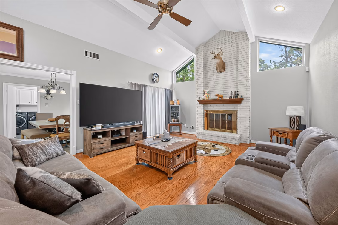 Photo 7 of 2207 Laurel Hill Drive, Kingwood, TX