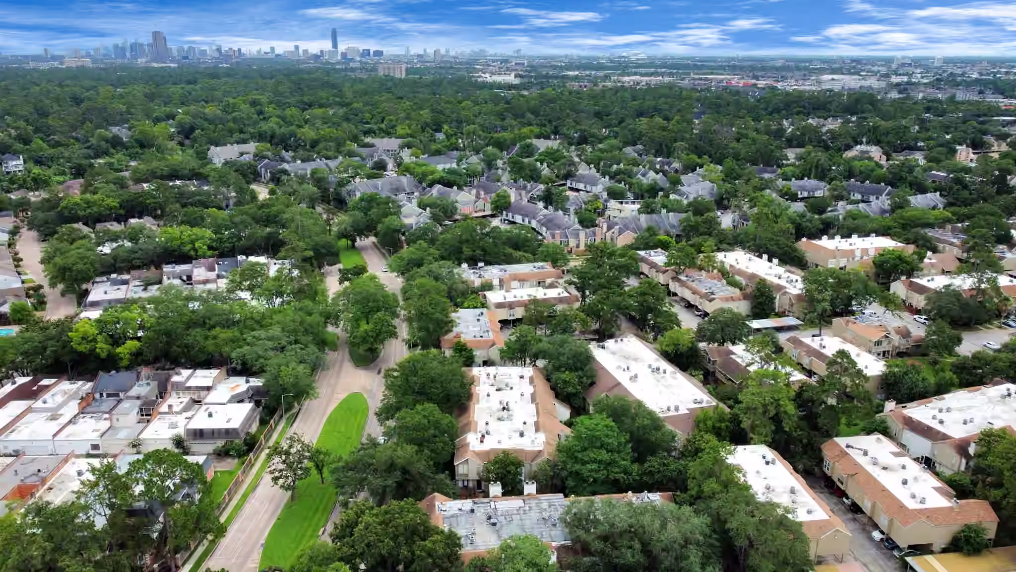 Photo 3 of 2100 Tanglewilde Street 312, Houston, TX