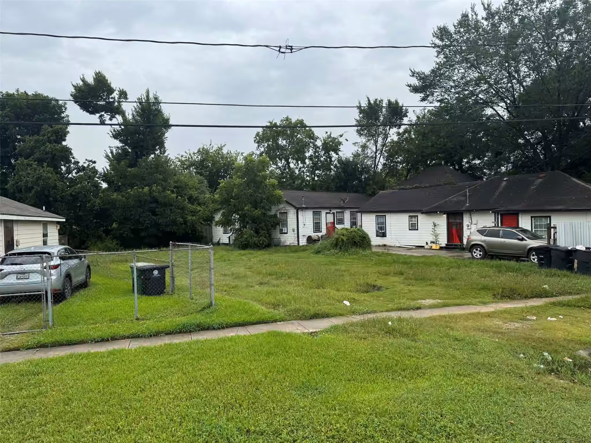 Photo 3 of 2512 Altoona Street, Houston, TX
