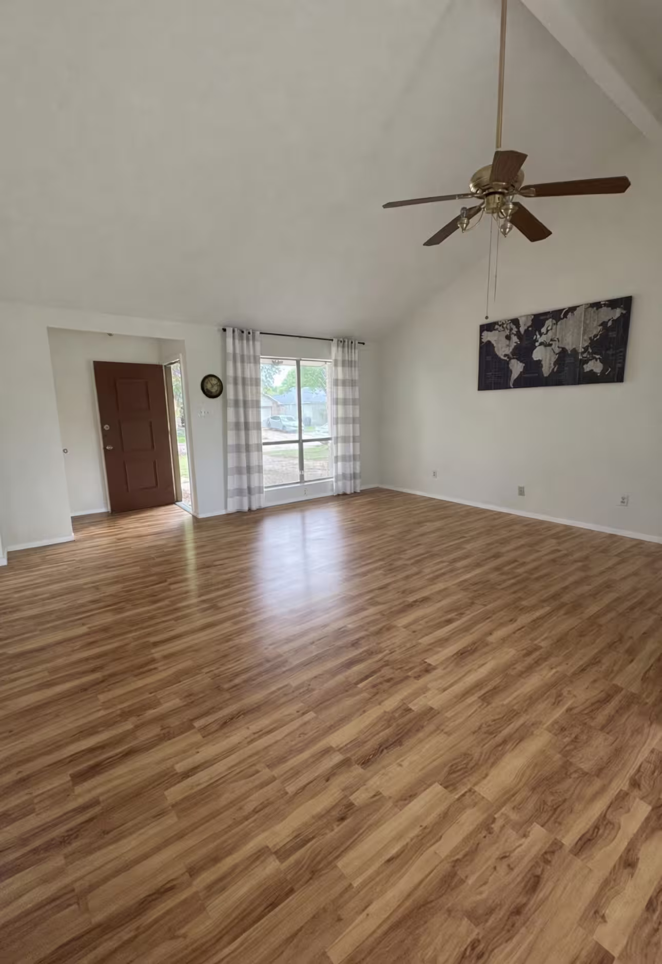 Photo 4 of 2718 S Brompton, Pearland, TX