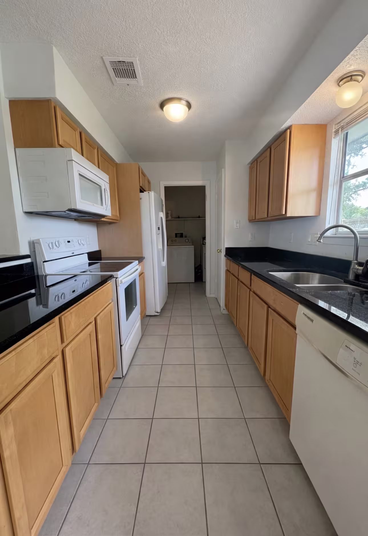 Photo 5 of 2718 S Brompton, Pearland, TX