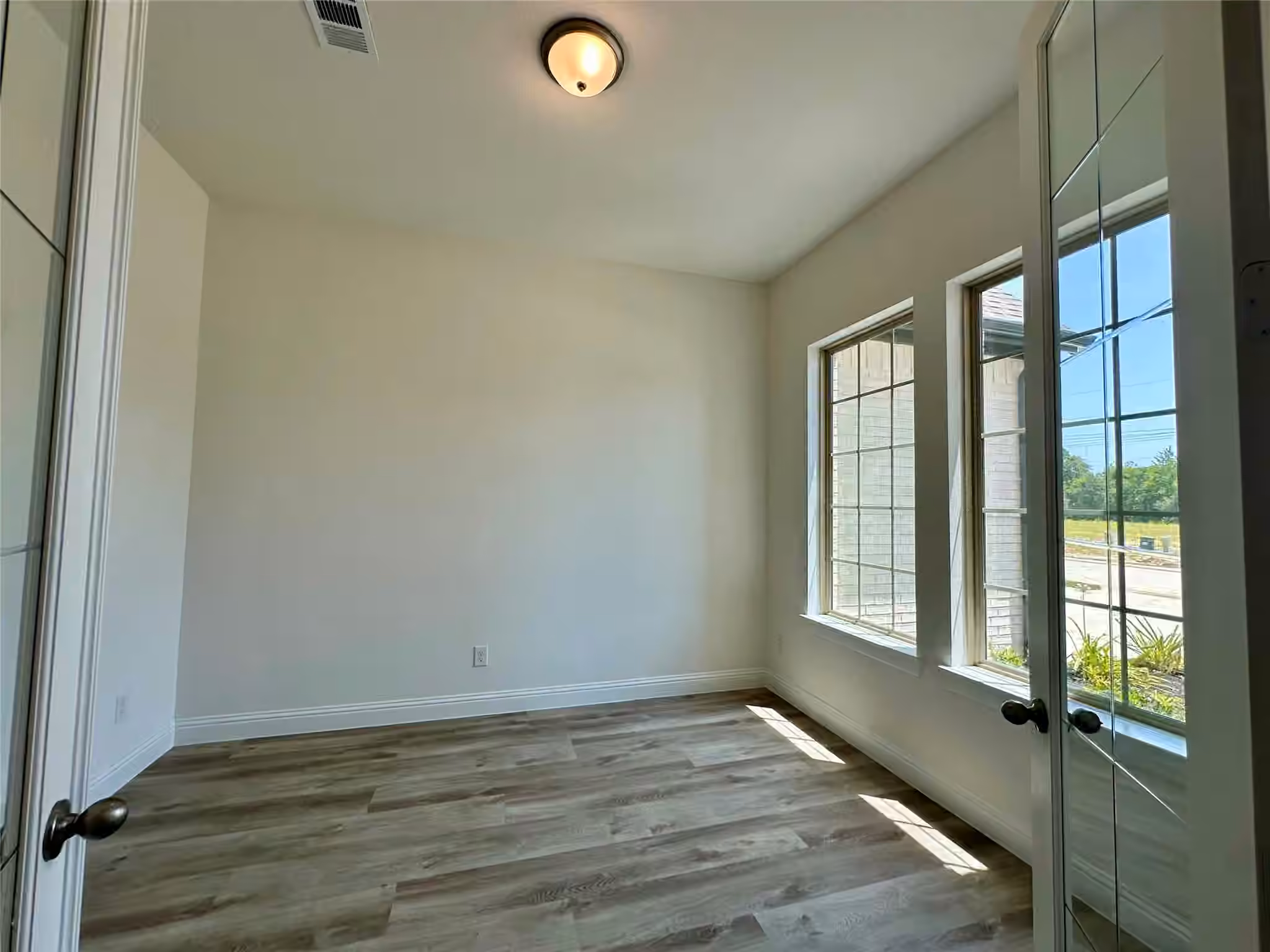 Photo 3 of 918 Groundwater Way, League City, TX