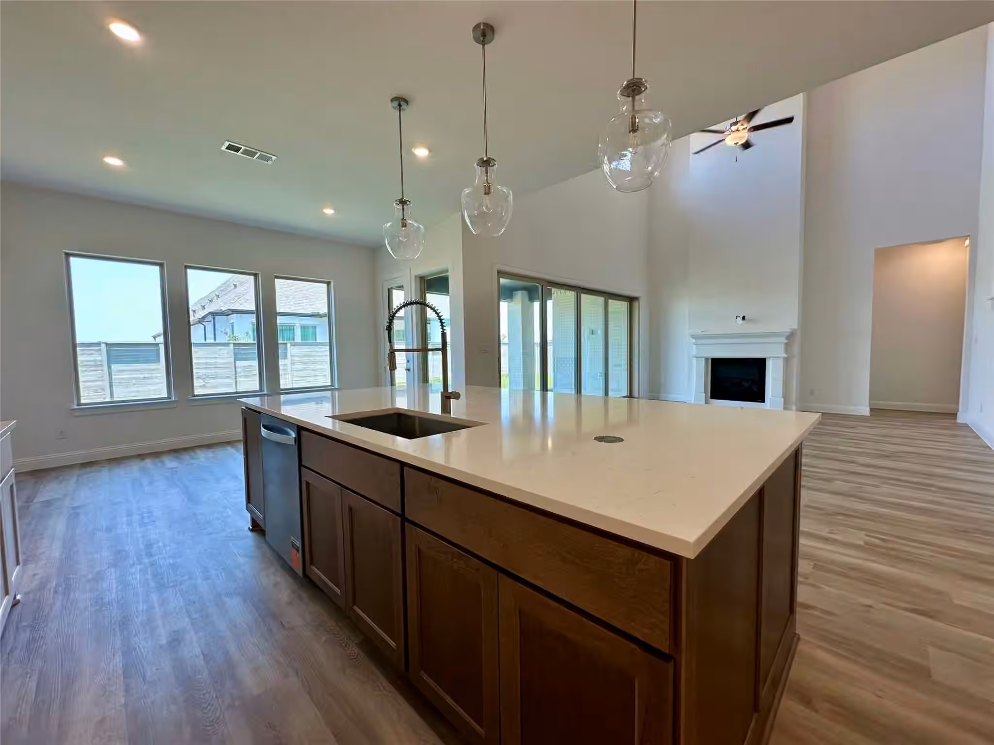 Photo 5 of 918 Groundwater Way, League City, TX