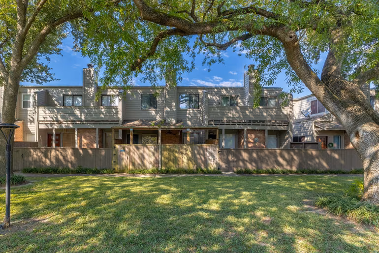 Photo of 1625 Prairie Grove Drive, Houston, TX