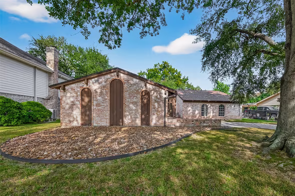 Photo 2 of 4215 Long Grove Drive, Seabrook, TX