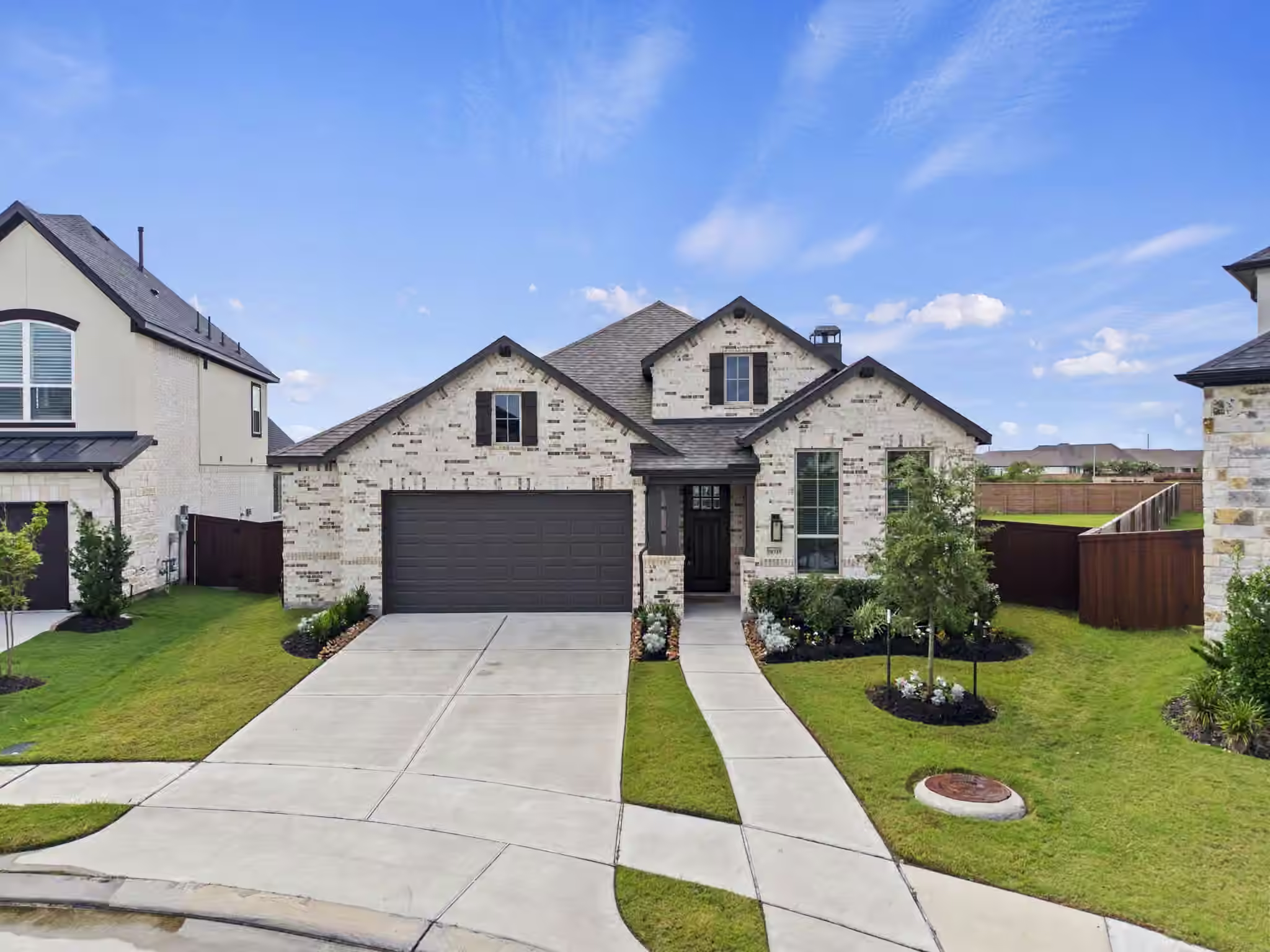 Photo 3 of 10319 Bison Drive, Rosharon, TX