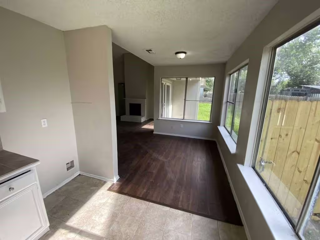 Photo 5 of 3018 Rockrill Drive, Houston, TX