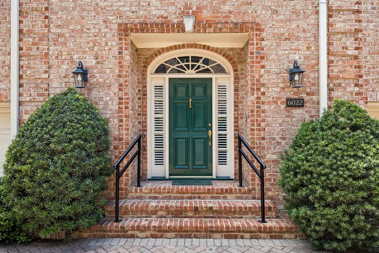 Photo 2 of 6022 Burgoyne Road, Houston, TX
