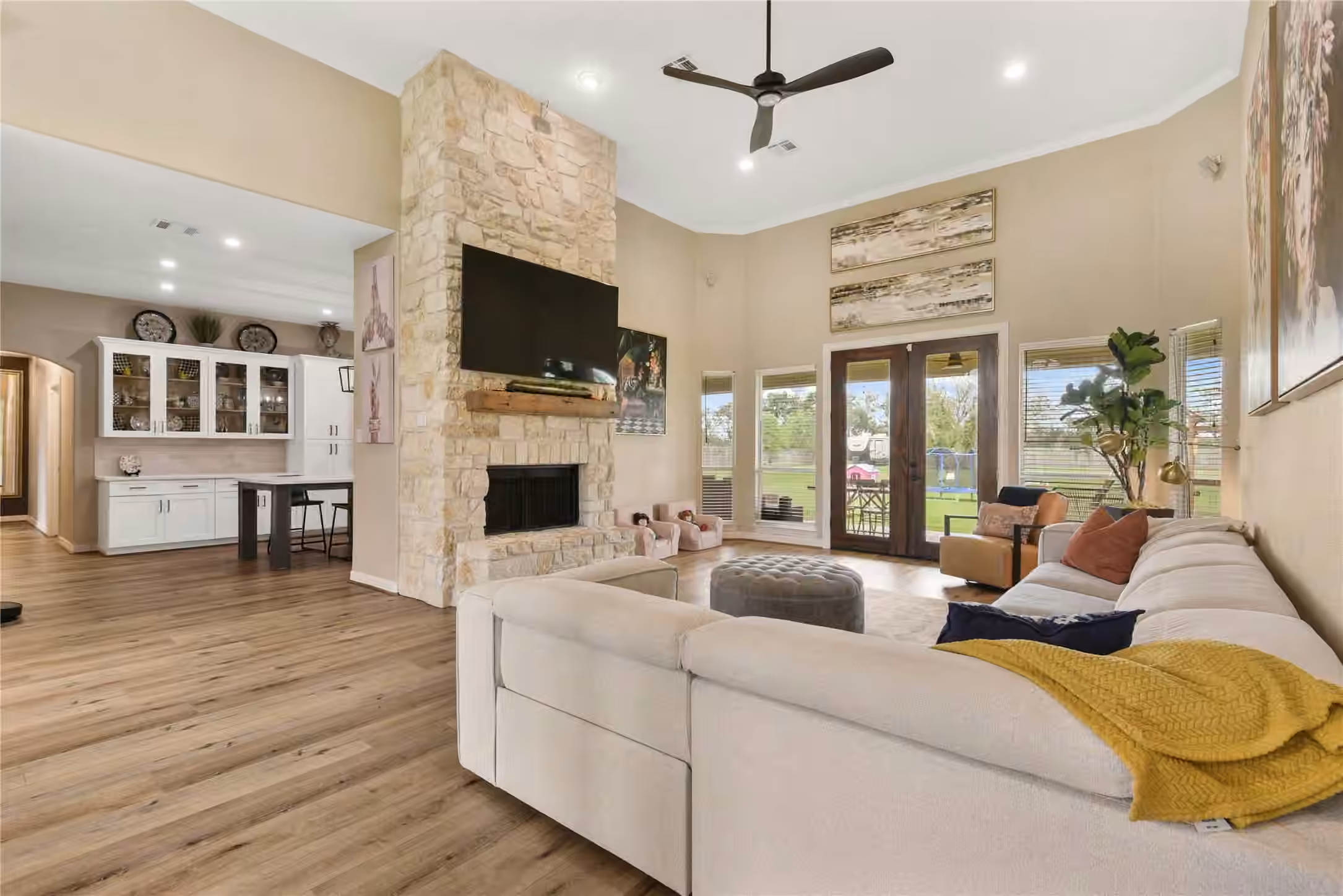 Photo 7 of 4502 Landon Lane, Baytown, TX
