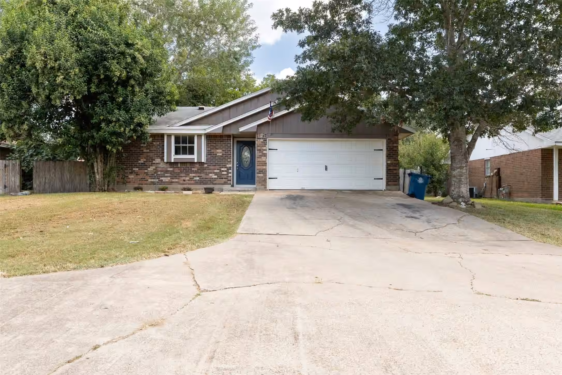 Photo 2 of 417 N Meinecke Street, Bellville, TX
