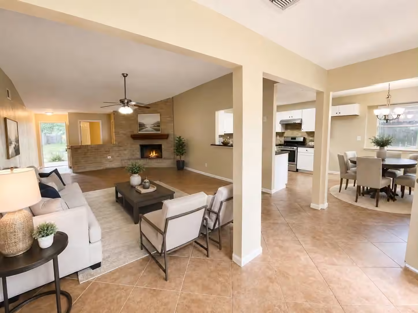 Photo 3 of 15634 Fox Springs Drive, Houston, TX