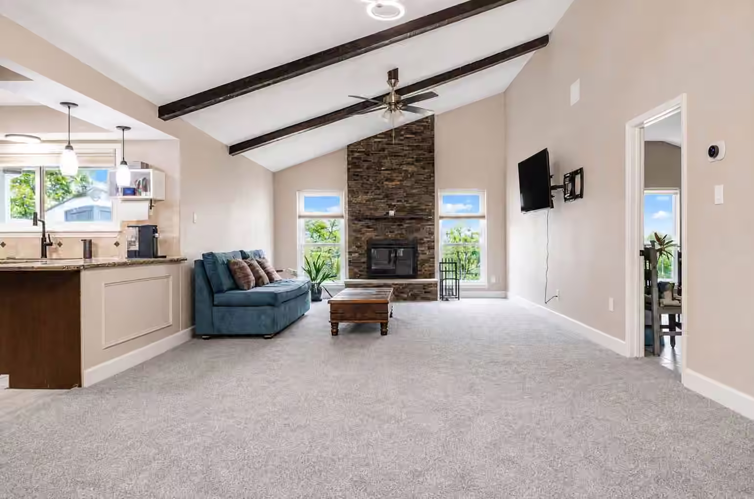Photo 4 of 13206 Ferry Hill LN, Houston, TX