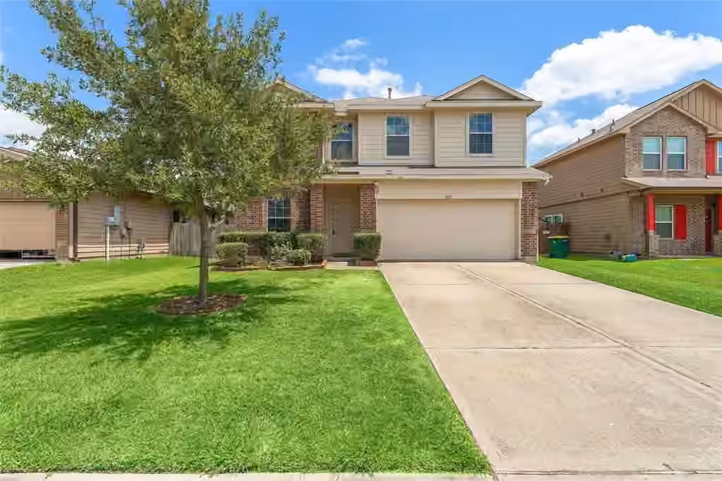 Photo of 228 Shoshone Ridge Drive, La Marque, TX
