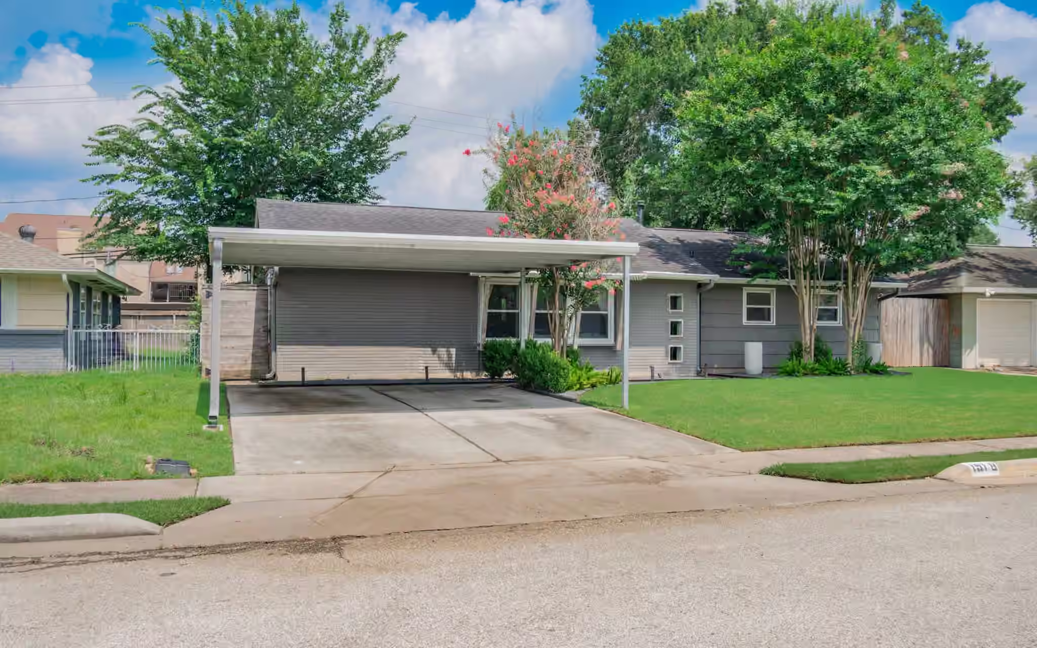 Photo of 1918 Huge Oaks Street, Houston, TX 77055