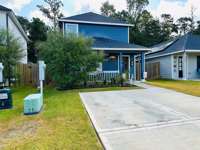 Photo 2 of 16503 Jasmine Marie Place, Conroe, TX