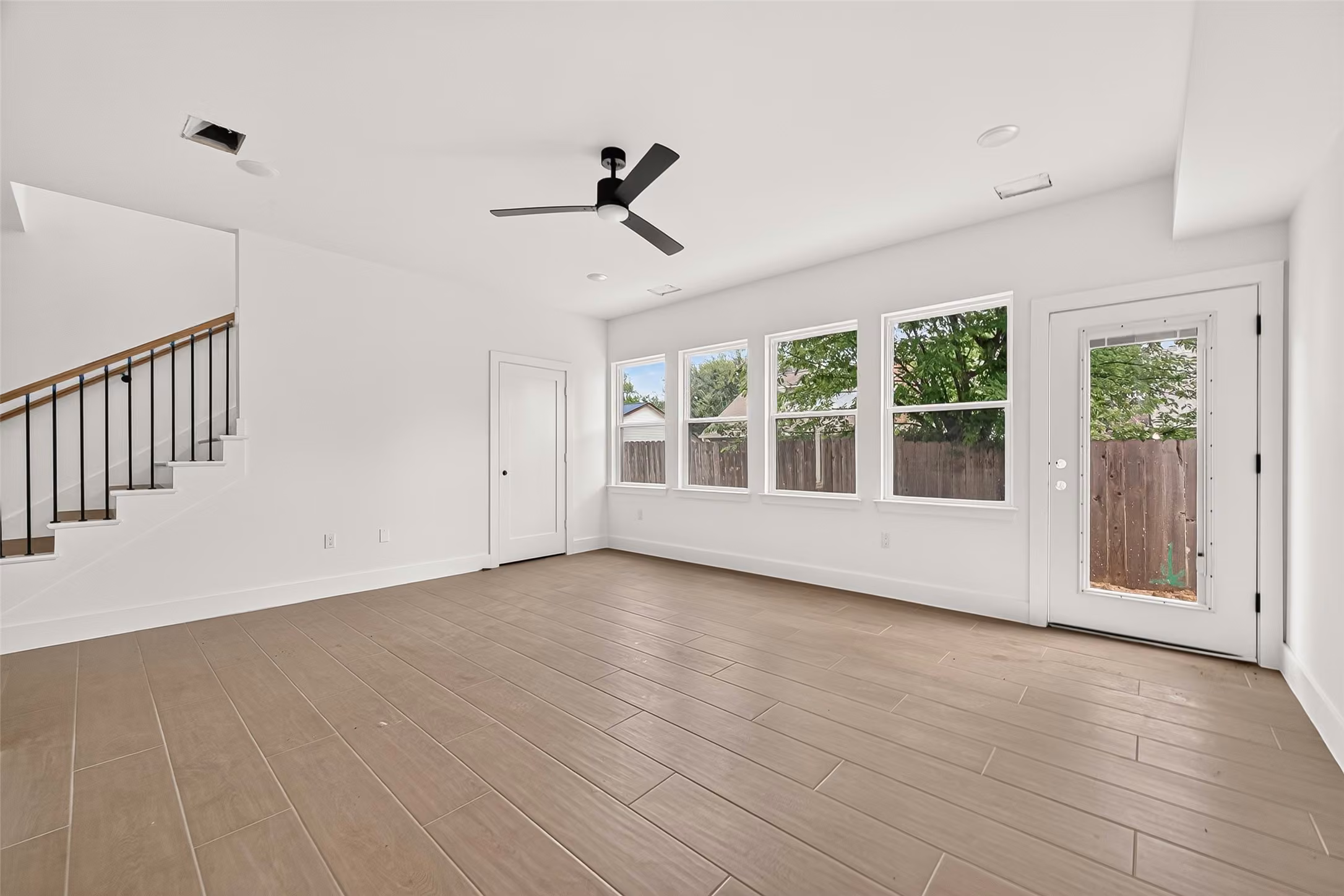 Photo 6 of 1811 N Spring Drive 6, Spring, TX