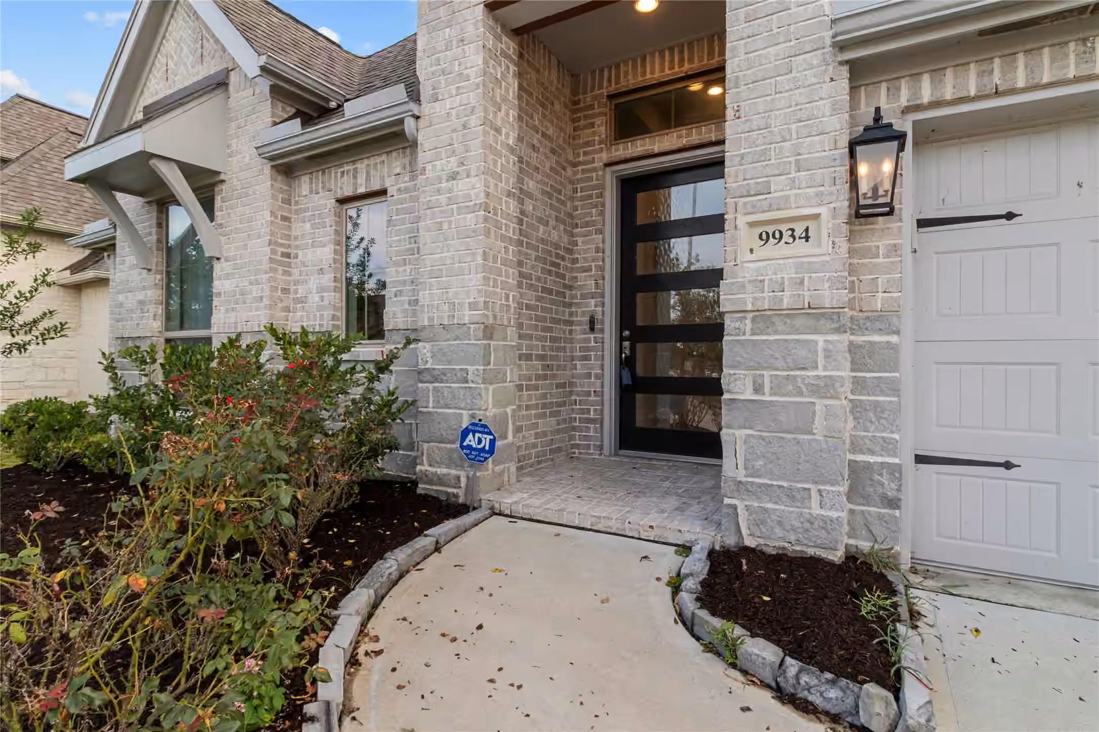 Photo 3 of 9934 Starry Night Lane, Manvel, TX
