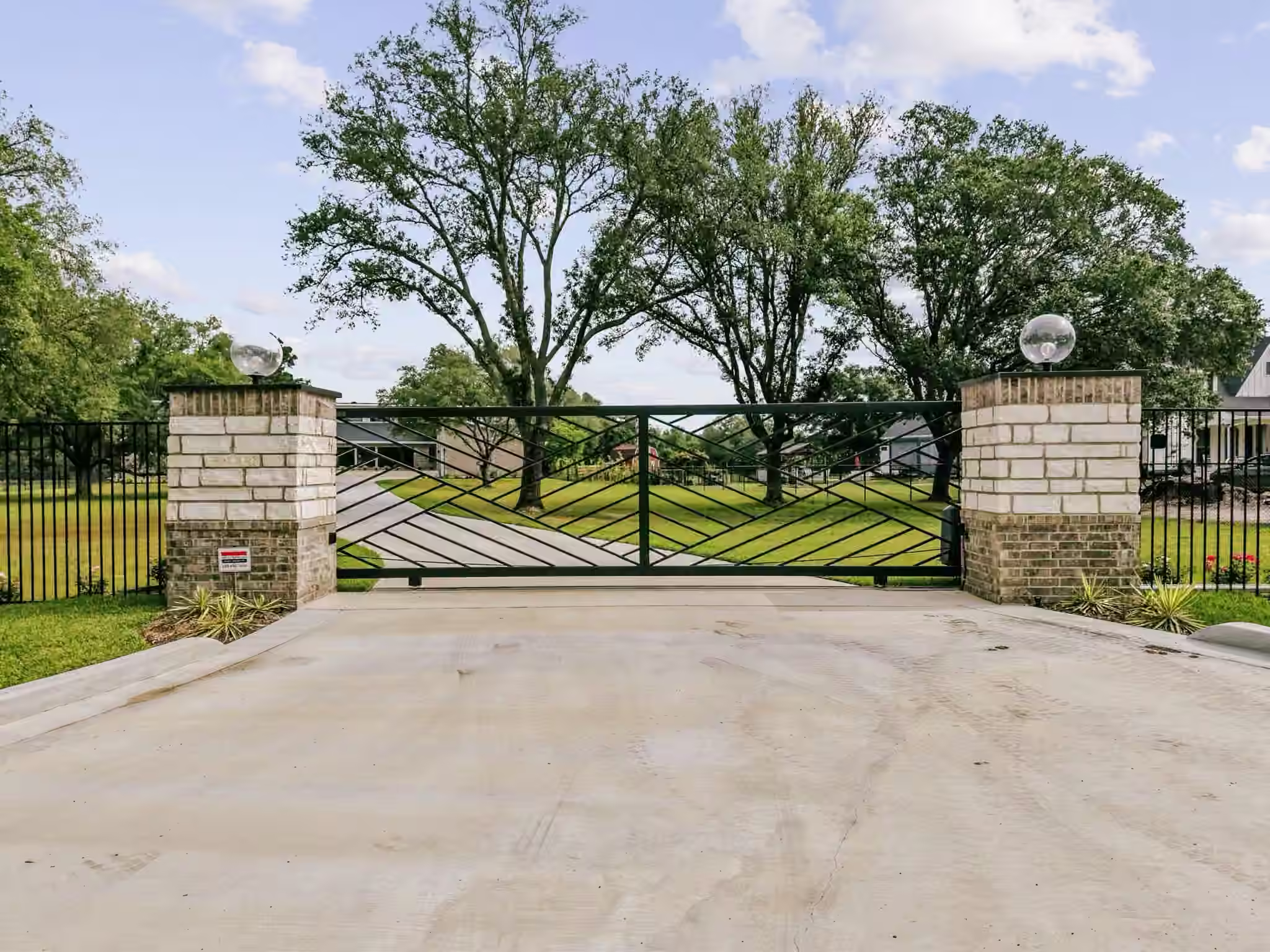 Photo 4 of 7627 Scott Avenue, Manvel, TX