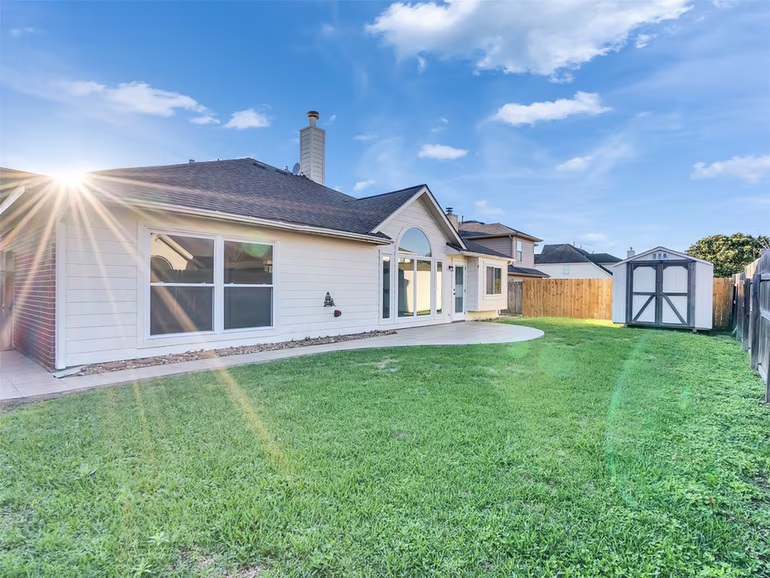 Photo 4 of 8018 Fox Street, Baytown, TX
