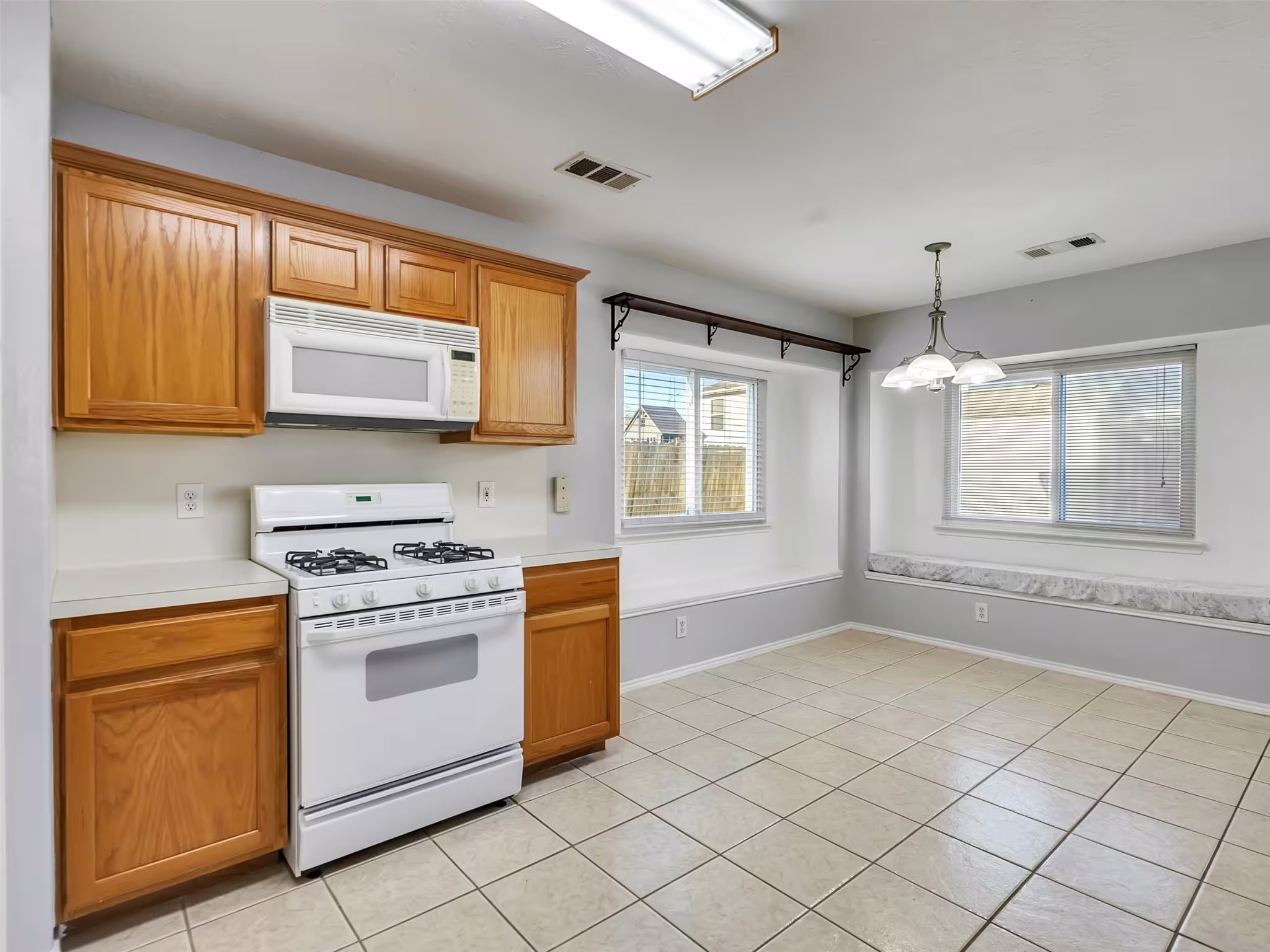 Photo 7 of 8018 Fox Street, Baytown, TX
