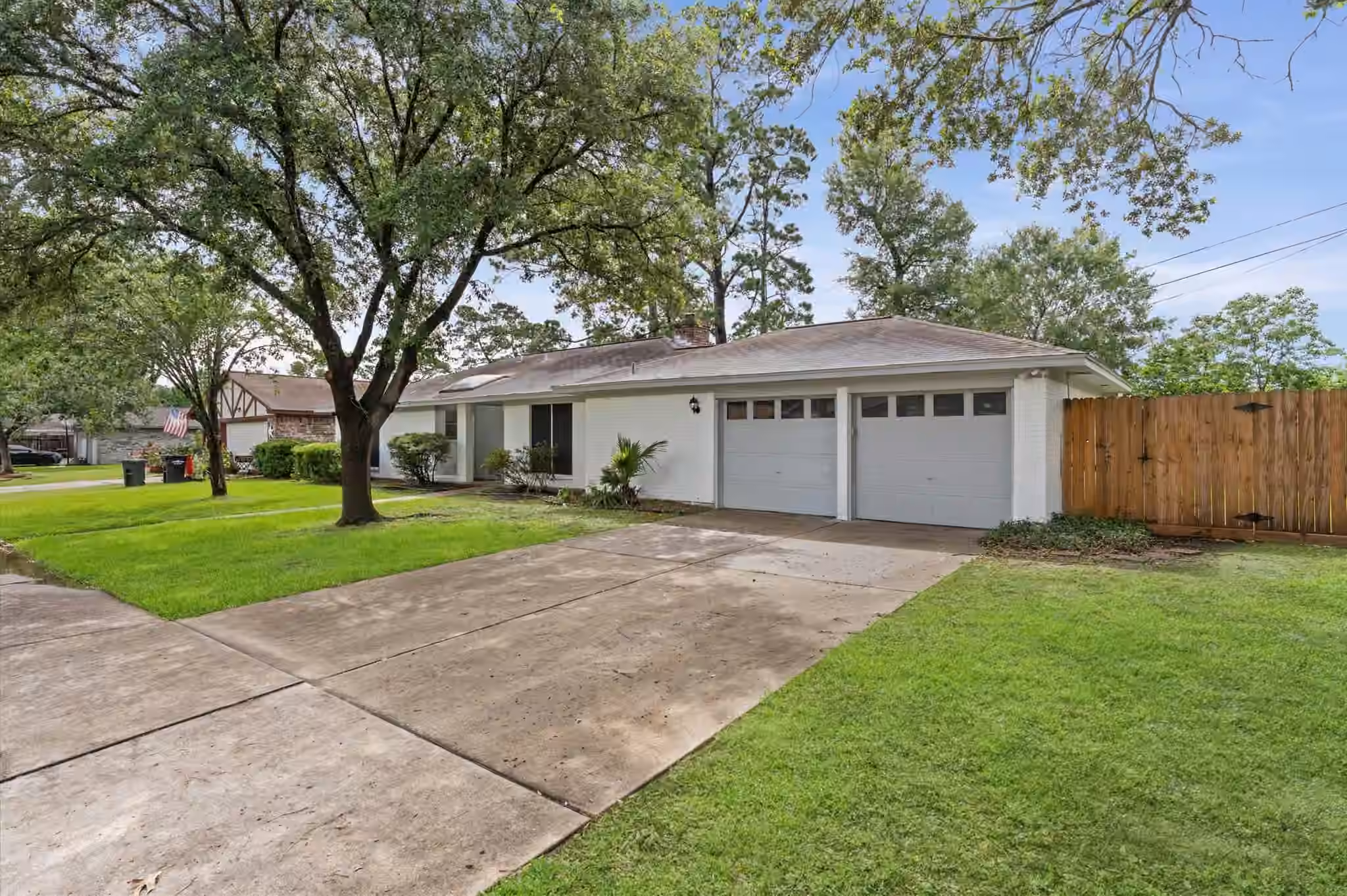 Photo 2 of 4205 Queenswood Street, Baytown, TX