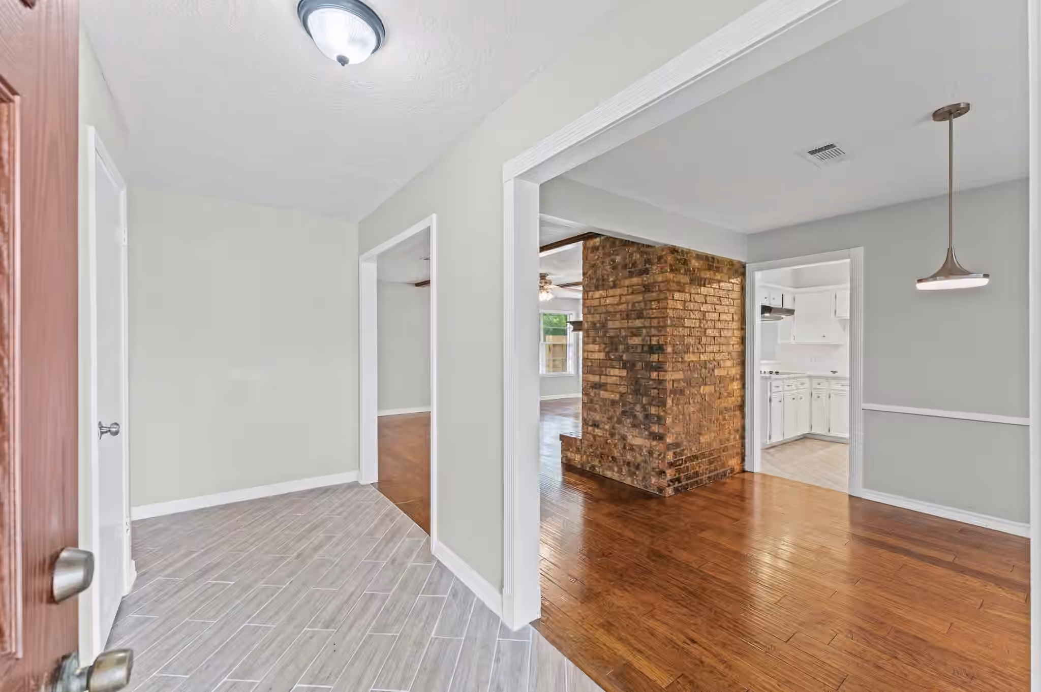 Photo 3 of 4205 Queenswood Street, Baytown, TX