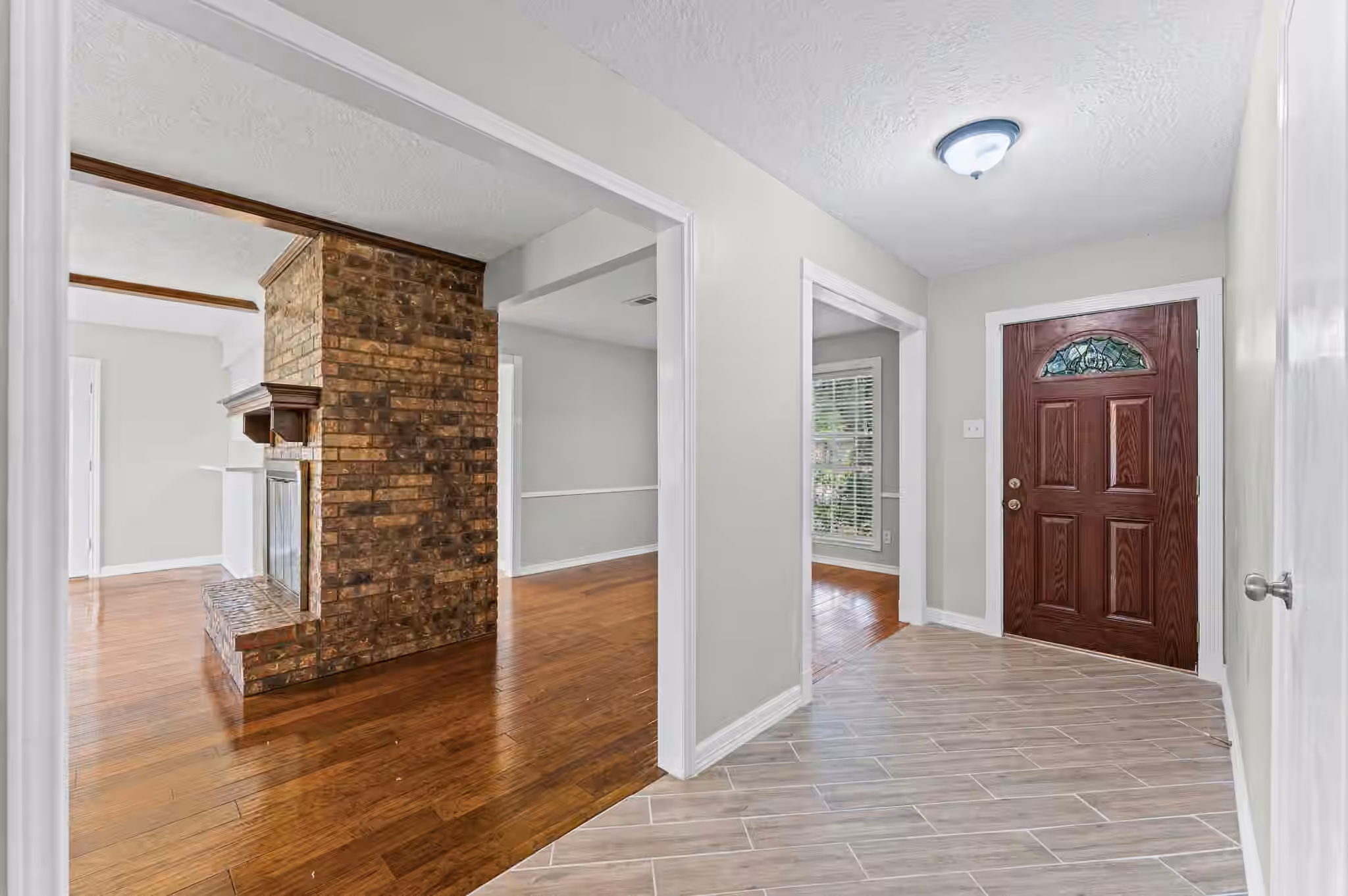 Photo 4 of 4205 Queenswood Street, Baytown, TX