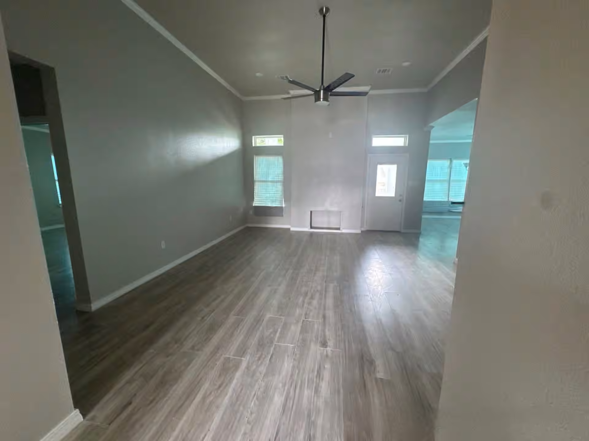Photo 6 of 5211 Rue Street, Houston, TX