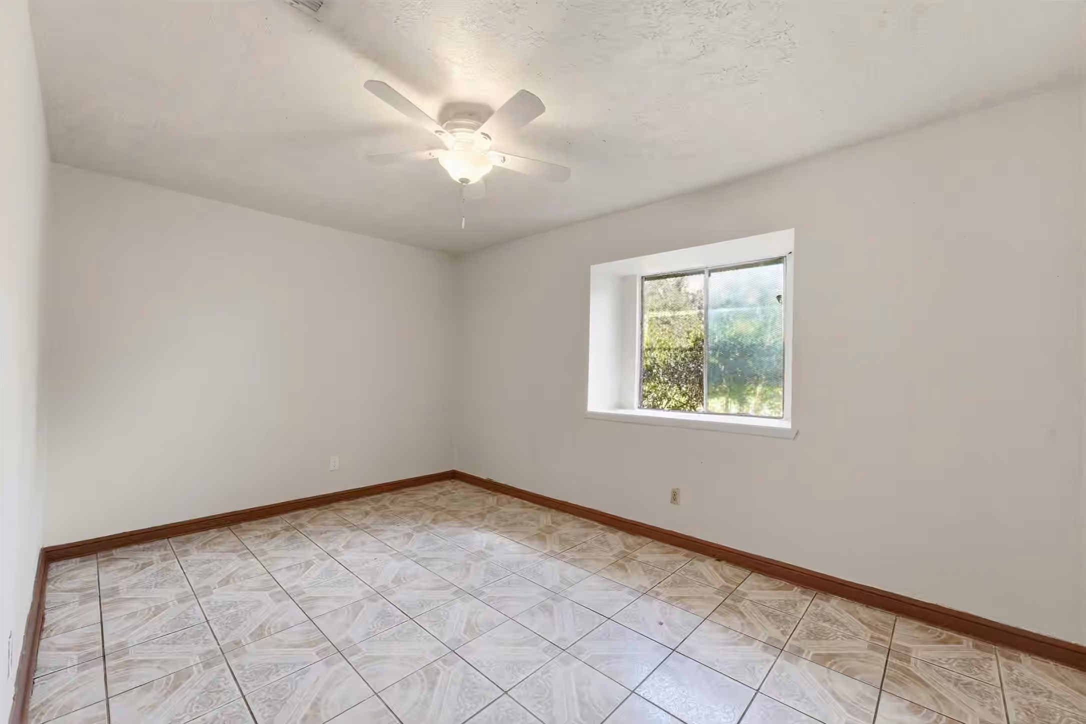 Photo 5 of 12402 Enchanted Path Drive, Houston, TX