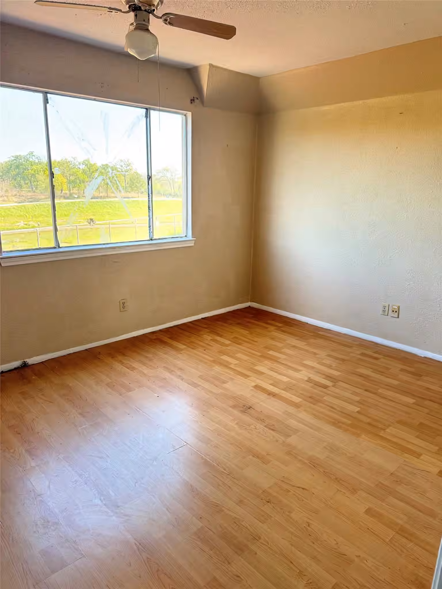 Photo 6 of 7818 Grove Ridge Drive, Houston, TX