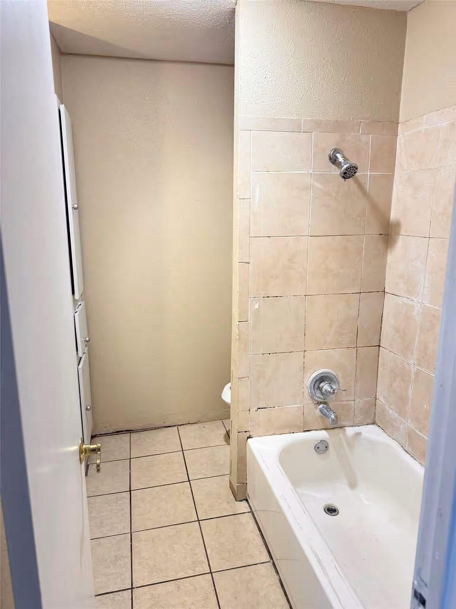 Photo 7 of 7818 Grove Ridge Drive, Houston, TX