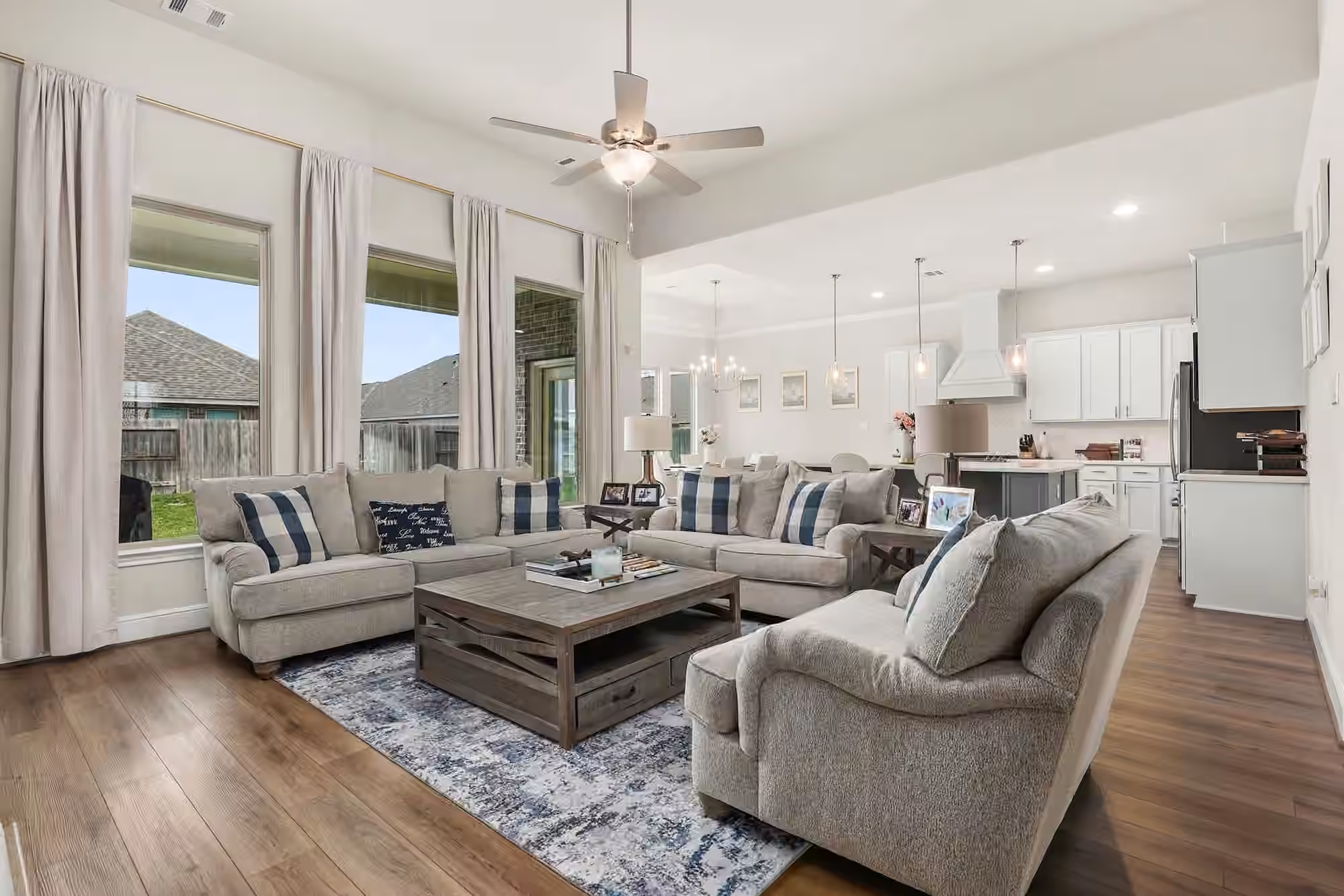 Photo 4 of 2725 Lakeside Shore Drive, League City, TX
