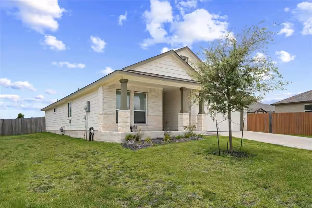 Photo 3 of 1605 Navarro Drive, Brenham, TX