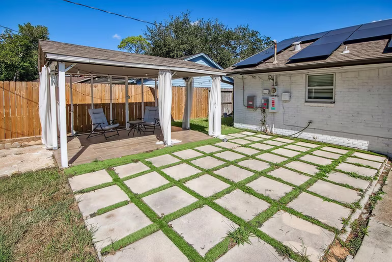 Photo 6 of 3320 Churchill Street, Pearland, TX