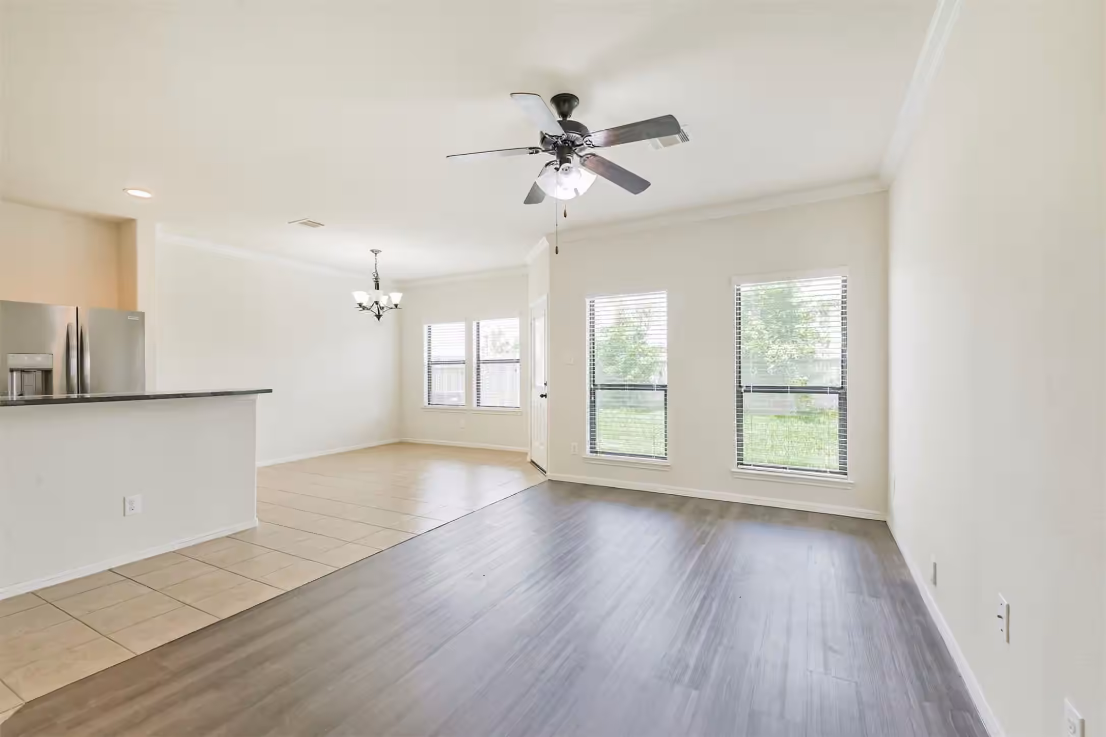 Photo 5 of 6643 Sharpstone Creek Lane, Houston, TX