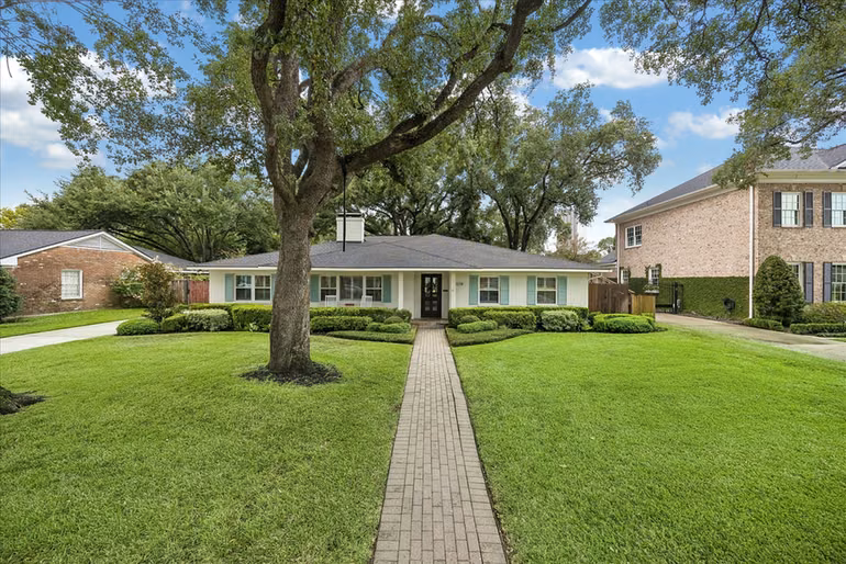 Photo 2 of 5638 Piping Rock Lane, Houston, TX