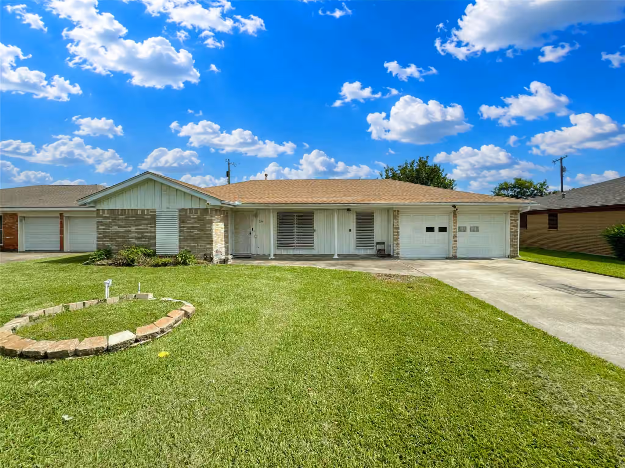 Photo 2 of 2514 16th Avenue N, Texas City, TX