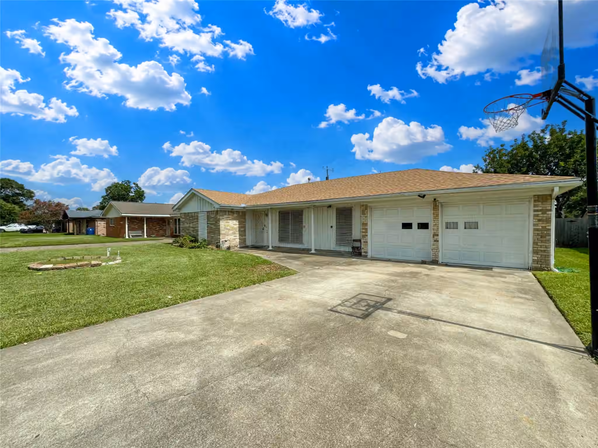 Photo 3 of 2514 16th Avenue N, Texas City, TX