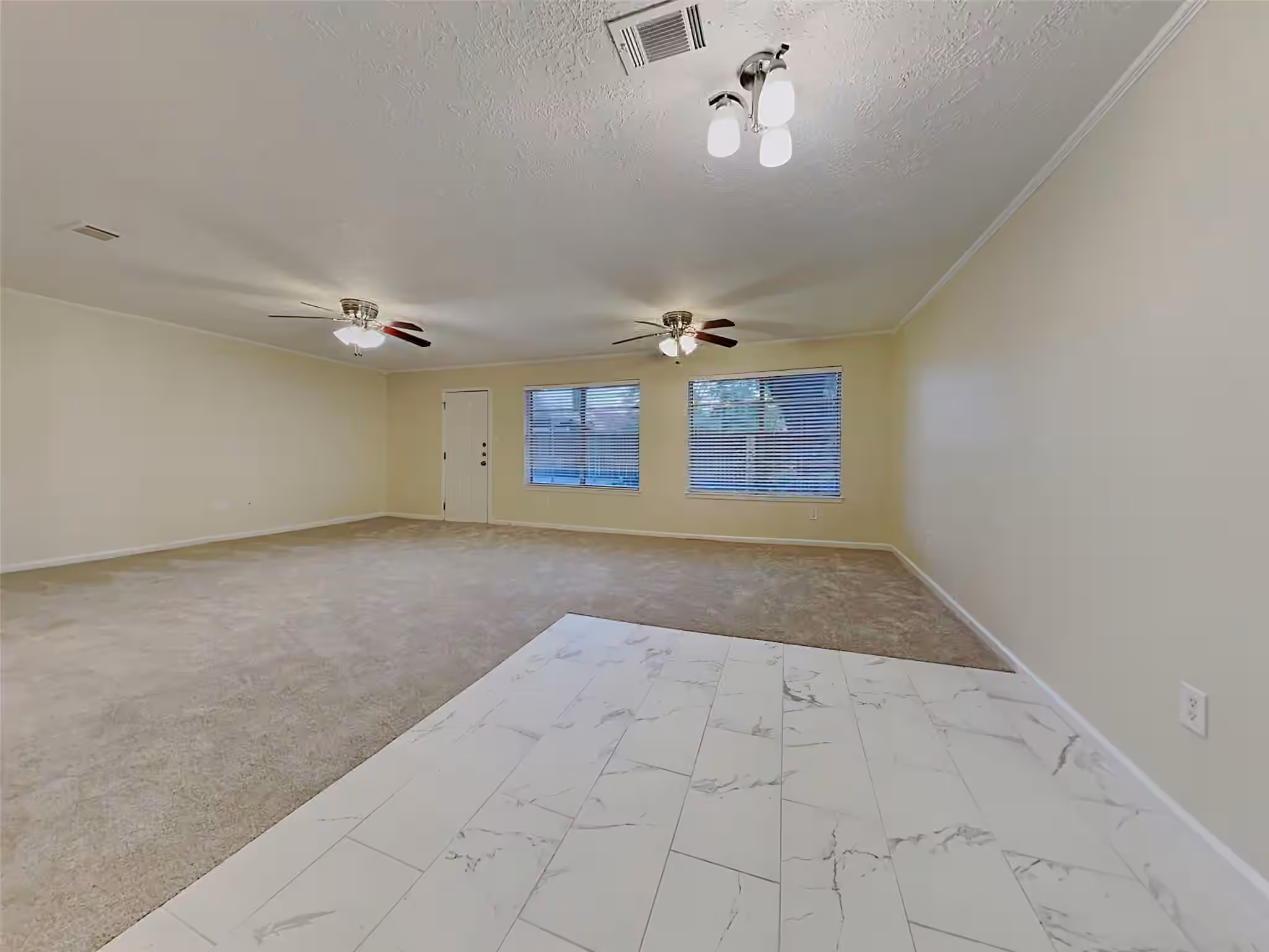 Photo 6 of 16418 Forest Bend Avenue, Friendswood, TX