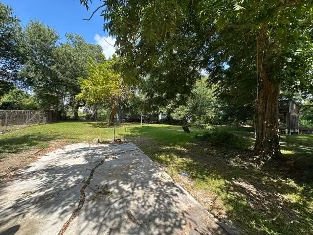 Photo 5 of 4421 Leffingwell Street, Houston, TX